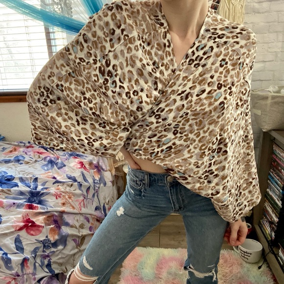 NEW Leopard Wrap Top - Picture 3 of 15